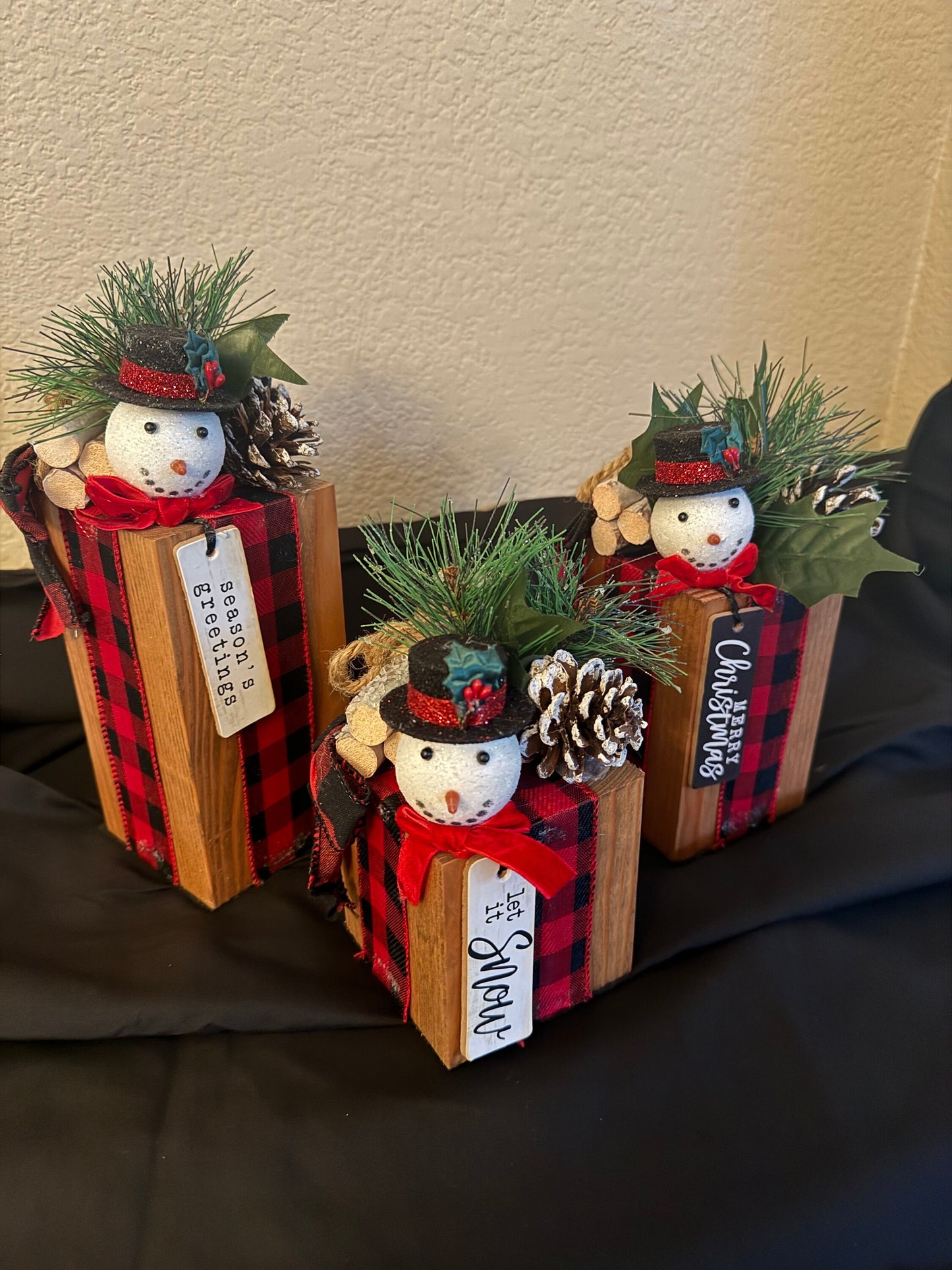 Set of 3 Wooden Vintage Presents 9”, 7”, 5”